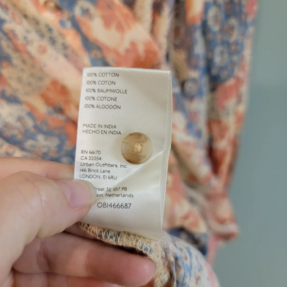 SOLD DO NOT BUY Batwing Floral Button Up Top Womens XL Boho Patch Festive - Picture 8 of 14